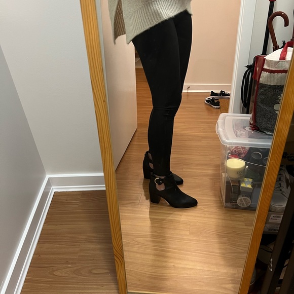 Ted Baker Ankle Leather Sybell  Bootie - Picture 9 of 10